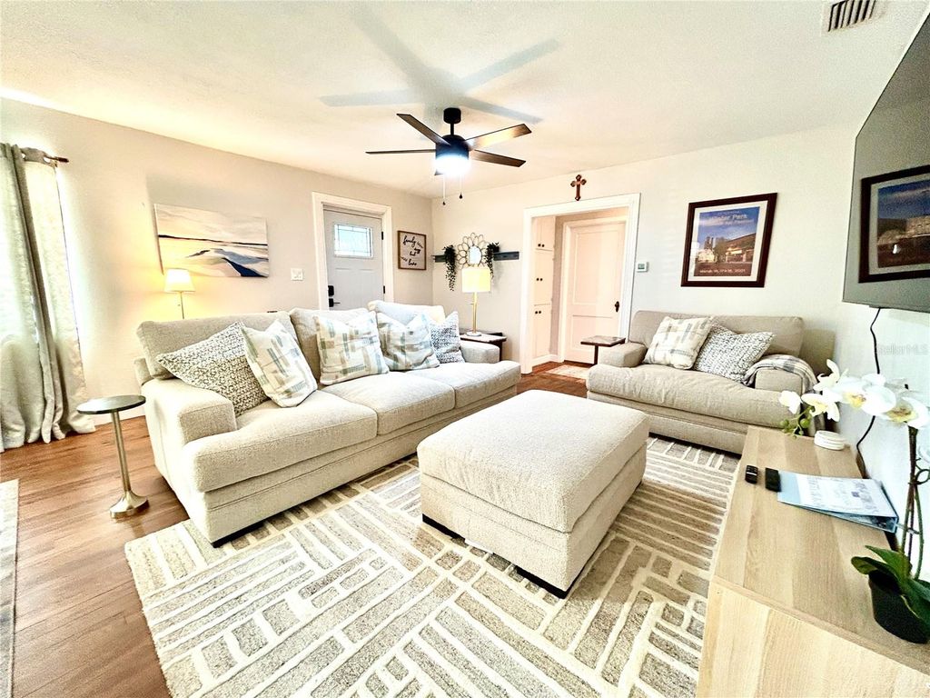 Photo of 265 W Bay Avenue, Longwood, FL 32750 (MLS # O6371475)