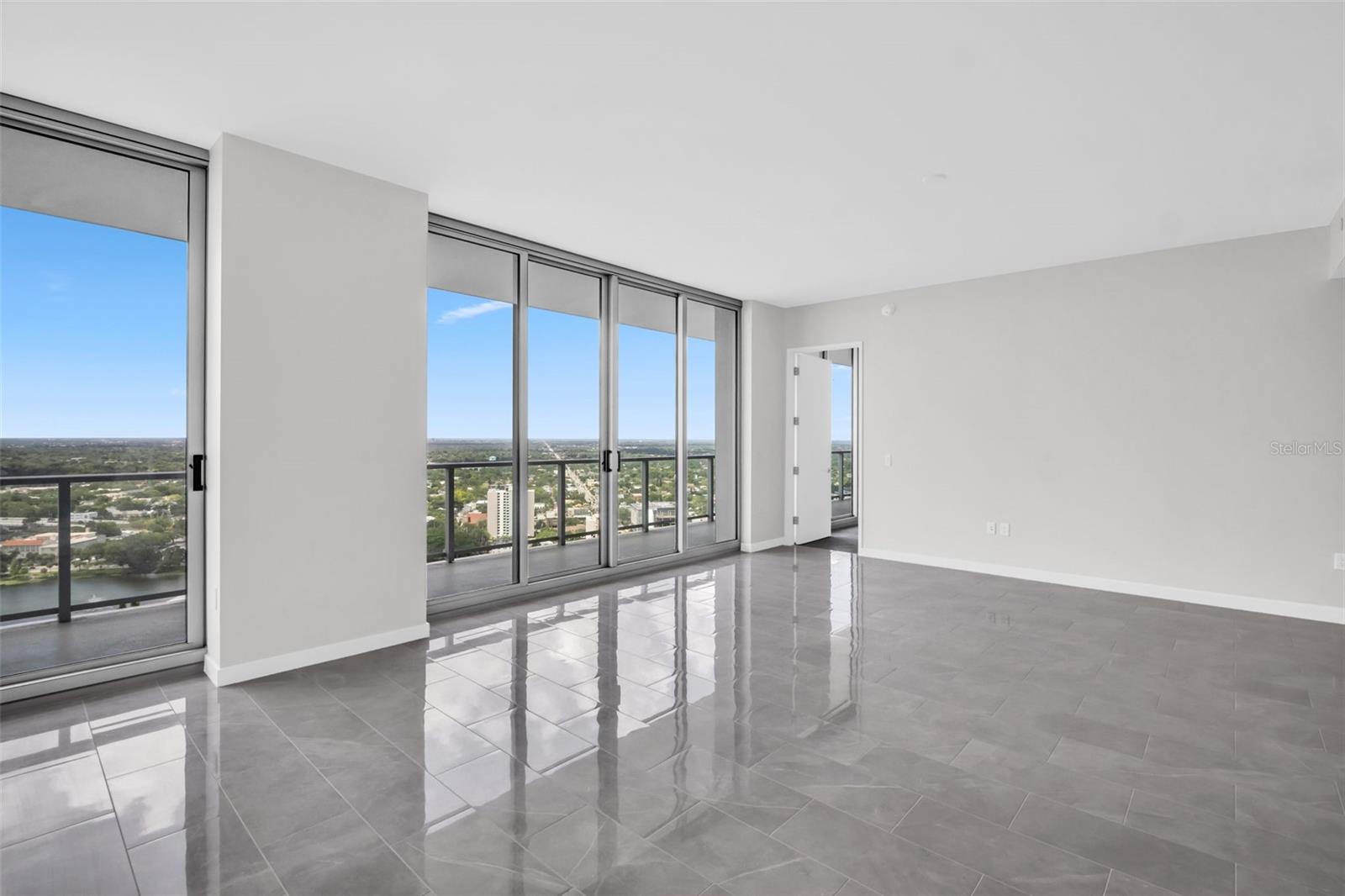 400 CENTRAL - Residential