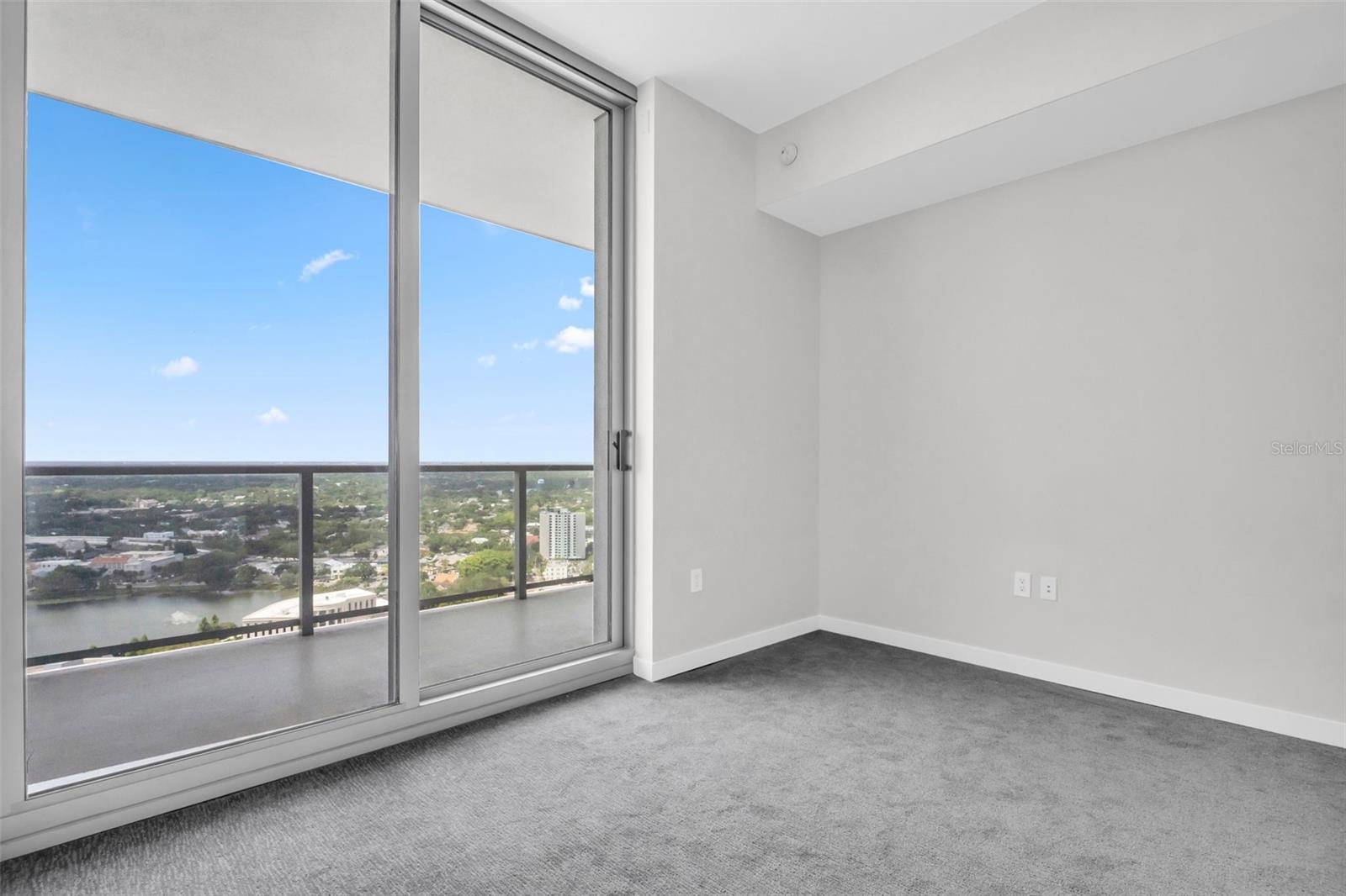 400 CENTRAL - Residential