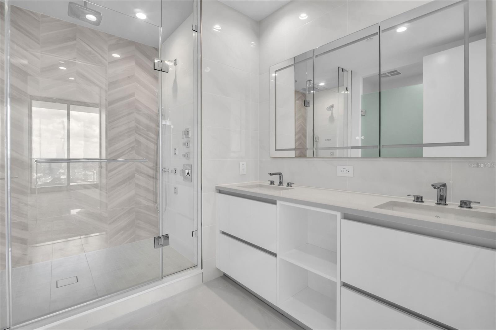 400 CENTRAL - Residential