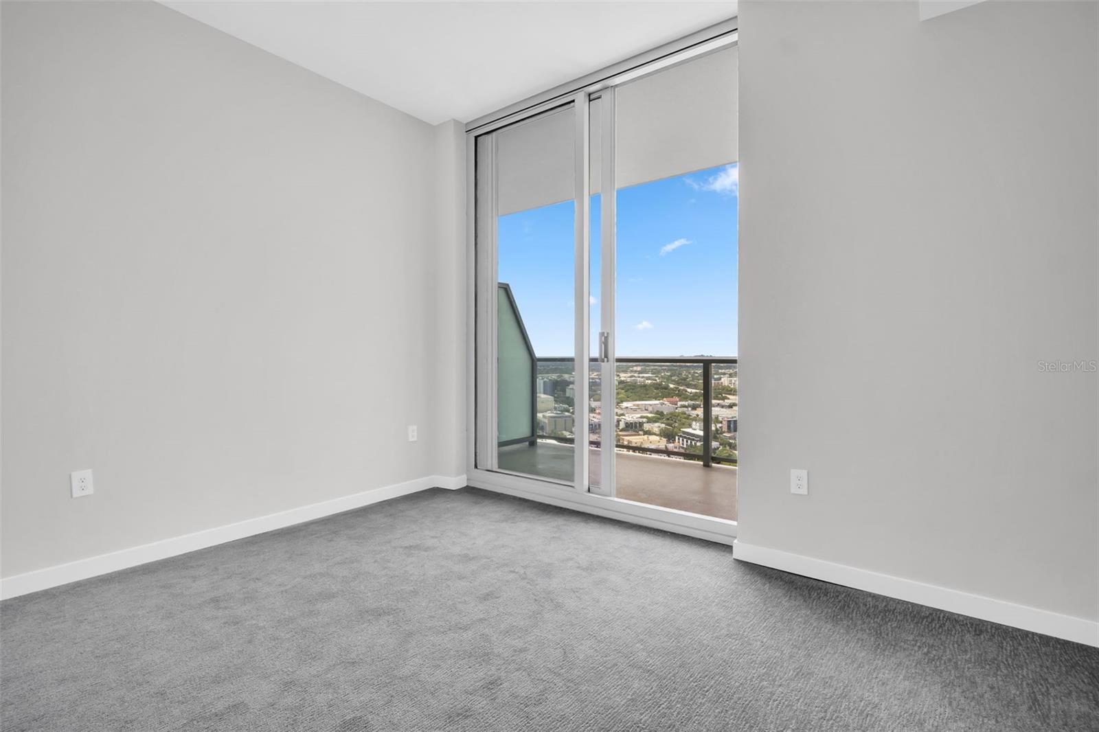400 CENTRAL - Residential