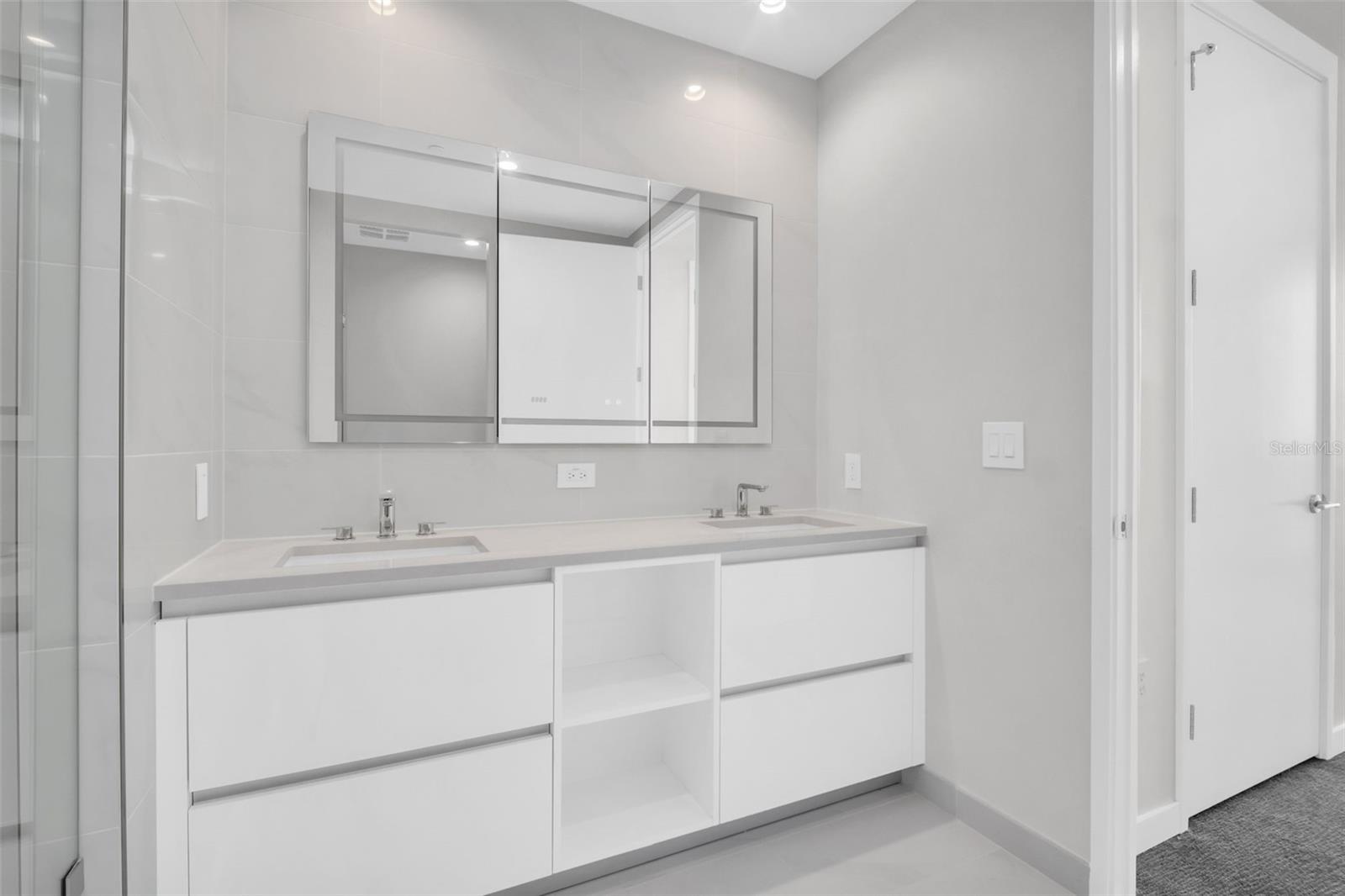 400 CENTRAL - Residential