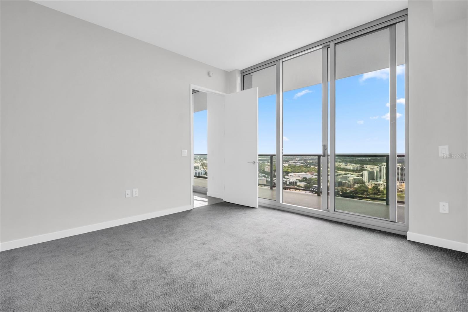 400 CENTRAL - Residential