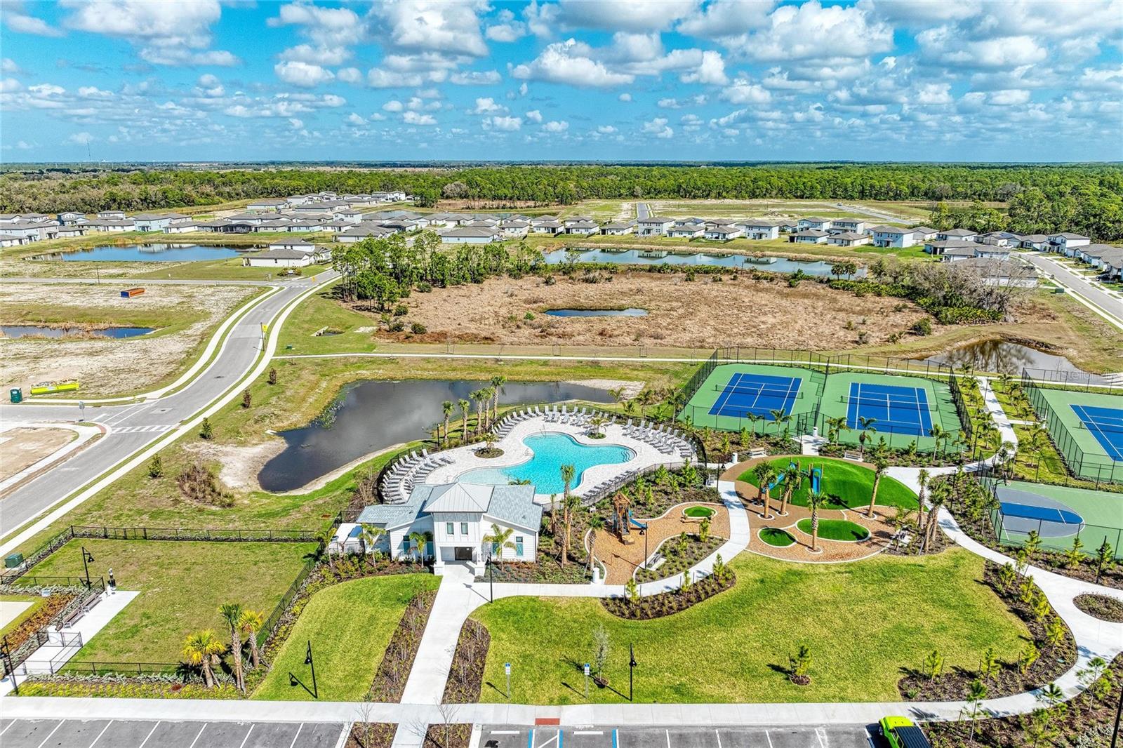 MAGNOLIA BAY - Residential