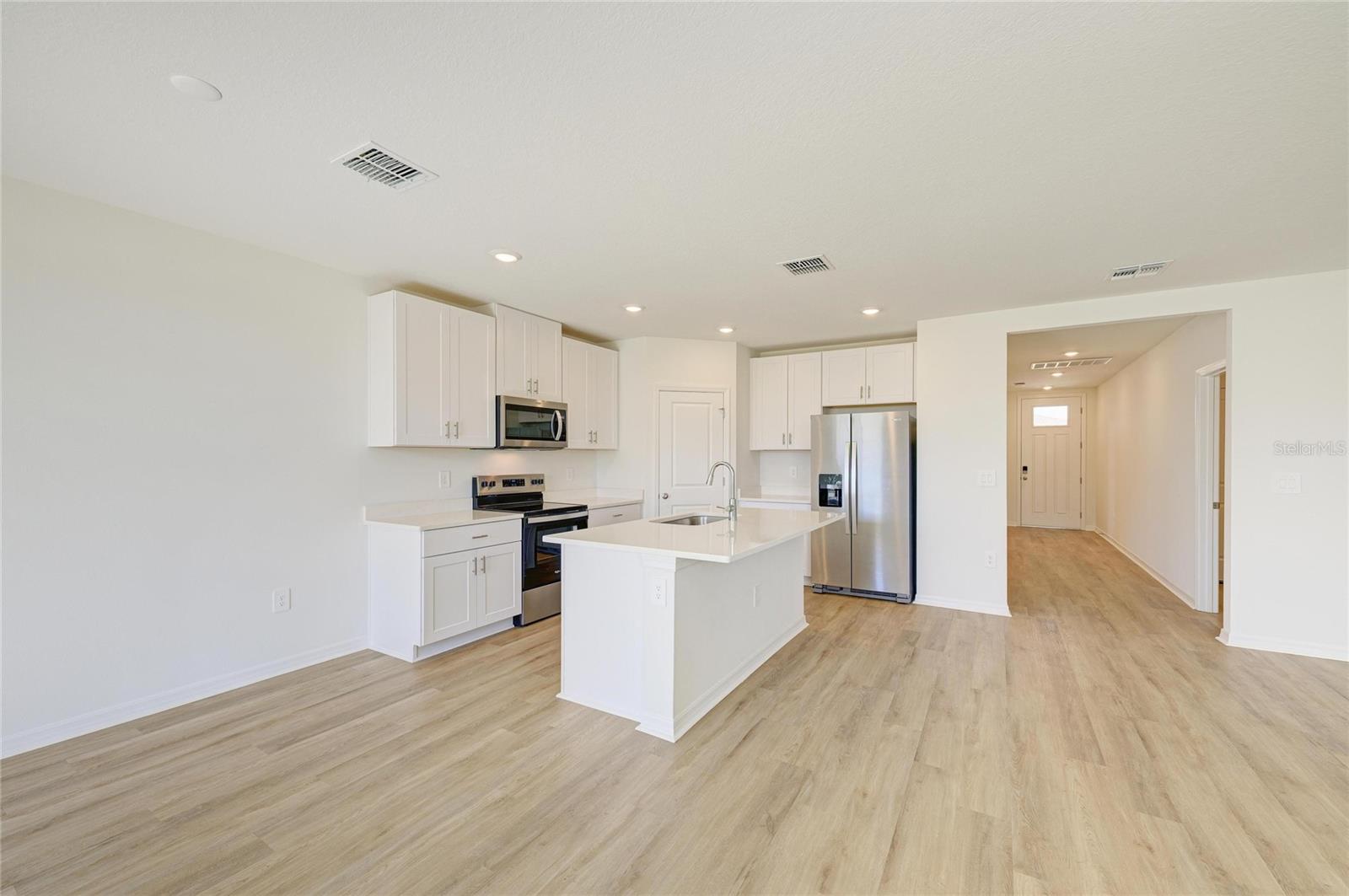 MAGNOLIA BAY - Residential