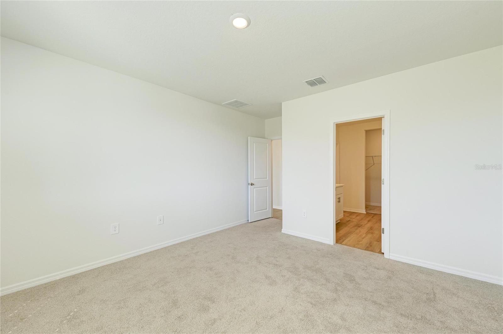 MAGNOLIA BAY - Residential