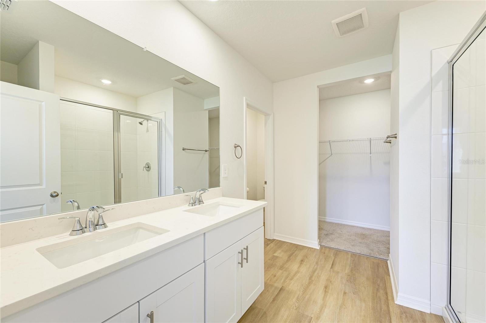 MAGNOLIA BAY - Residential