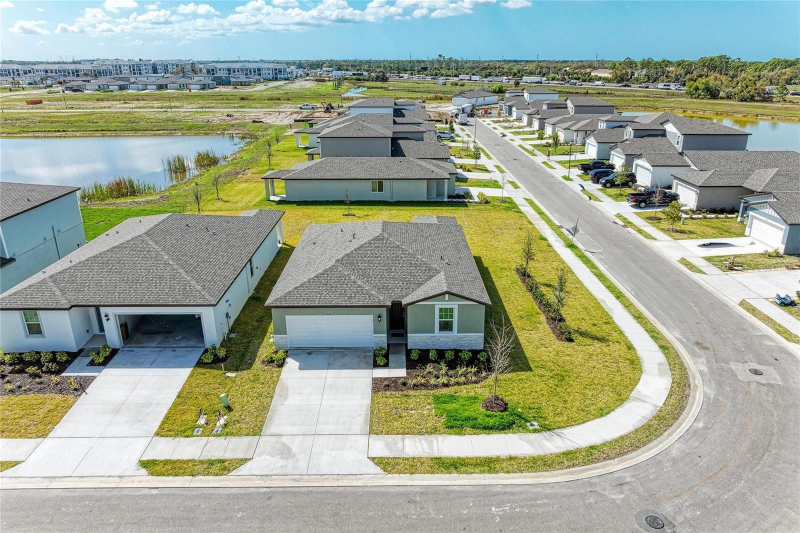 MAGNOLIA BAY - Residential