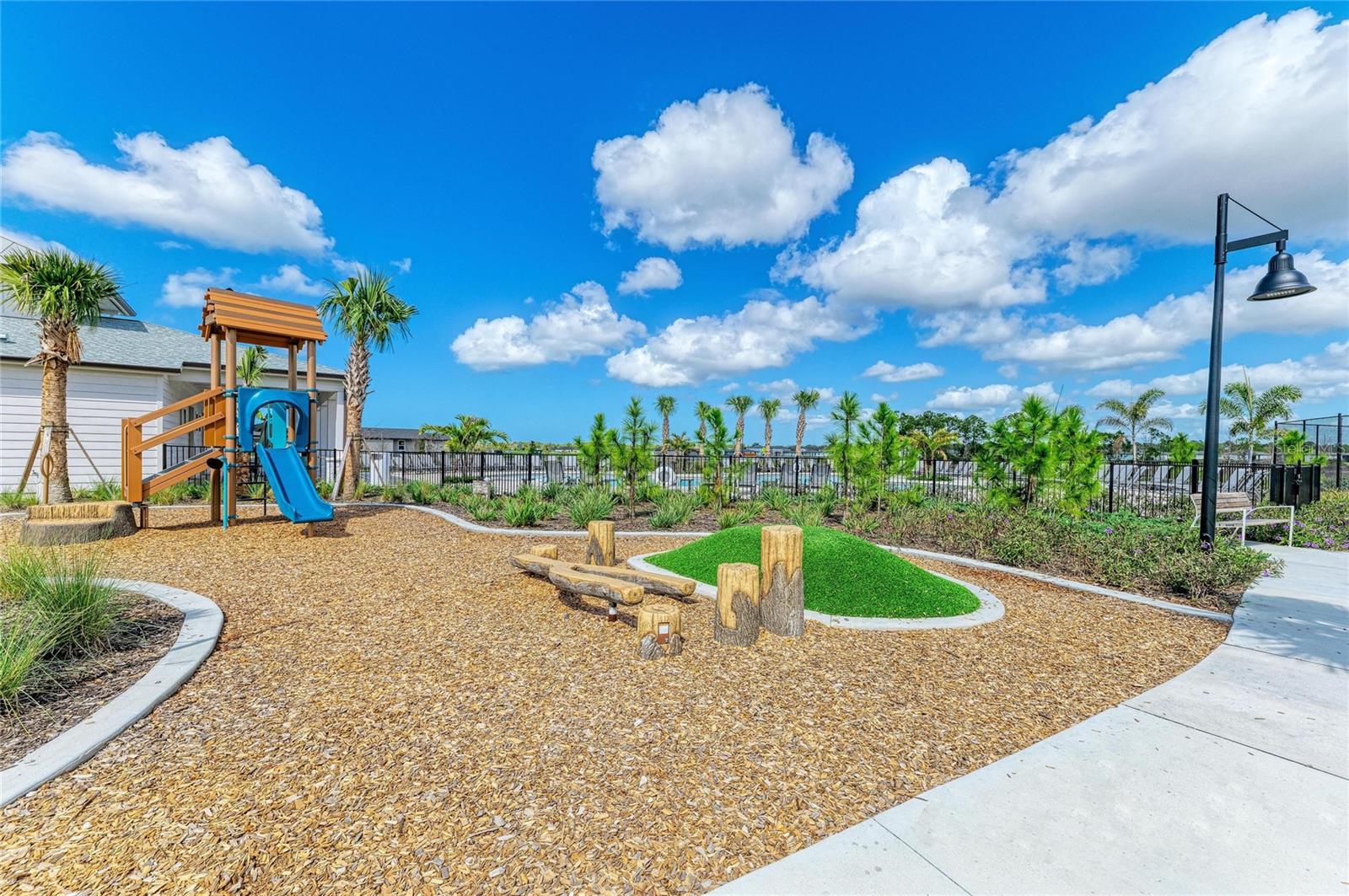 MAGNOLIA BAY - Residential