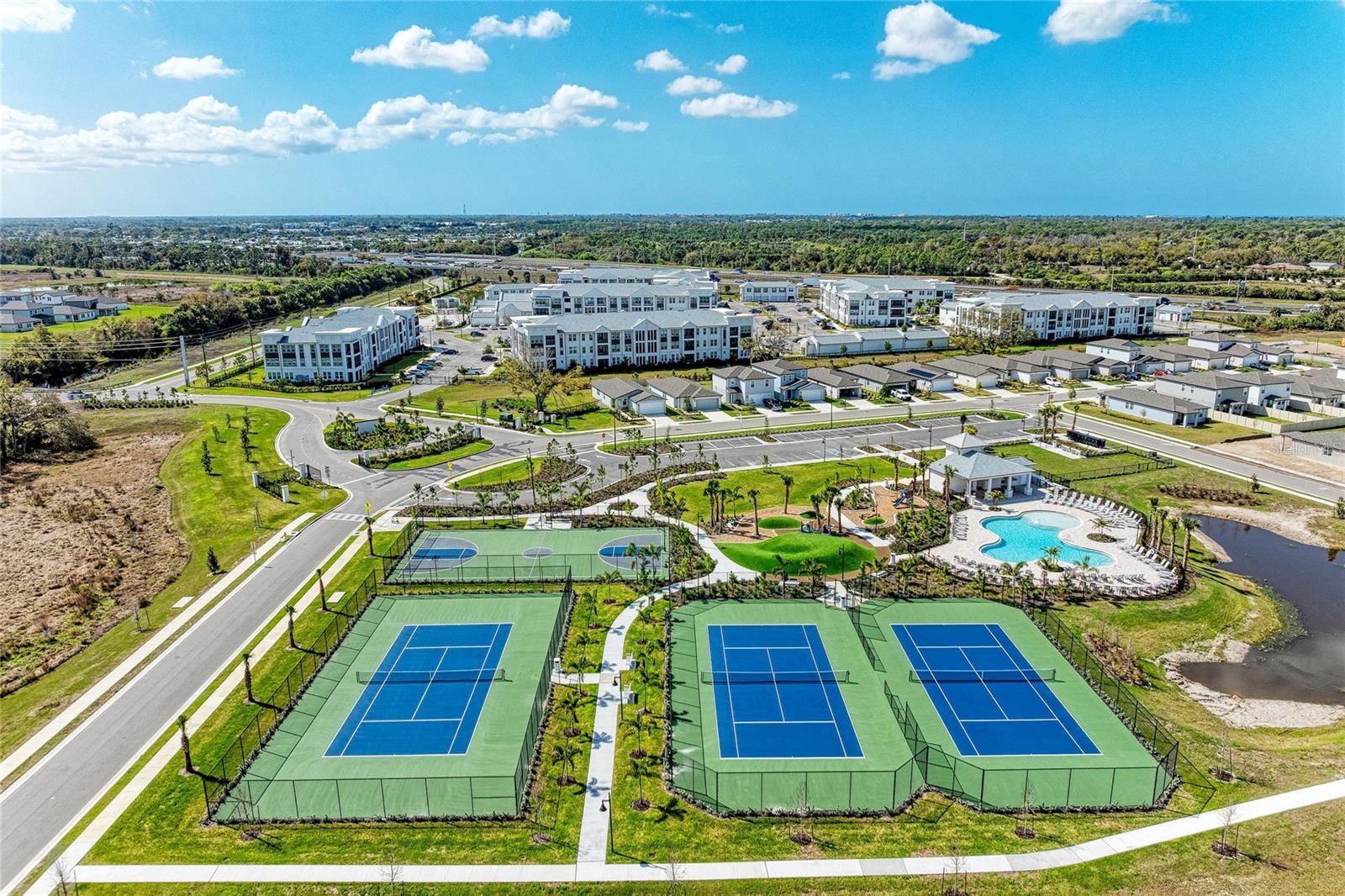 MAGNOLIA BAY - Residential