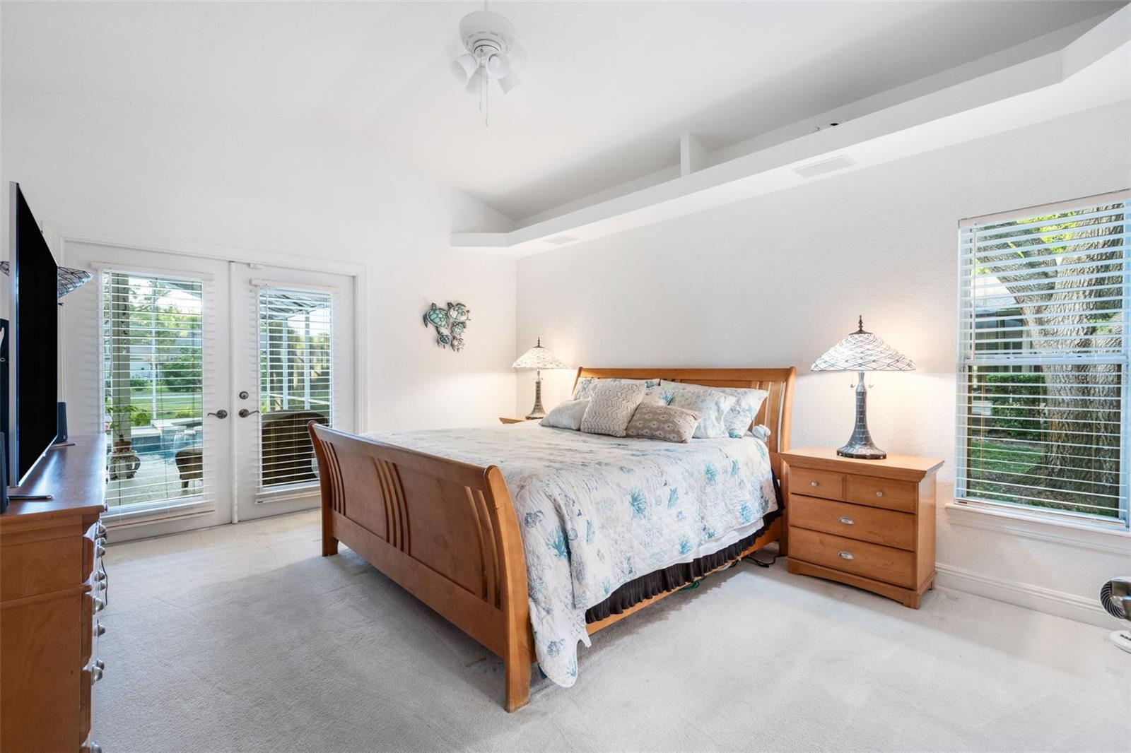 SUNSET LAKES - Residential