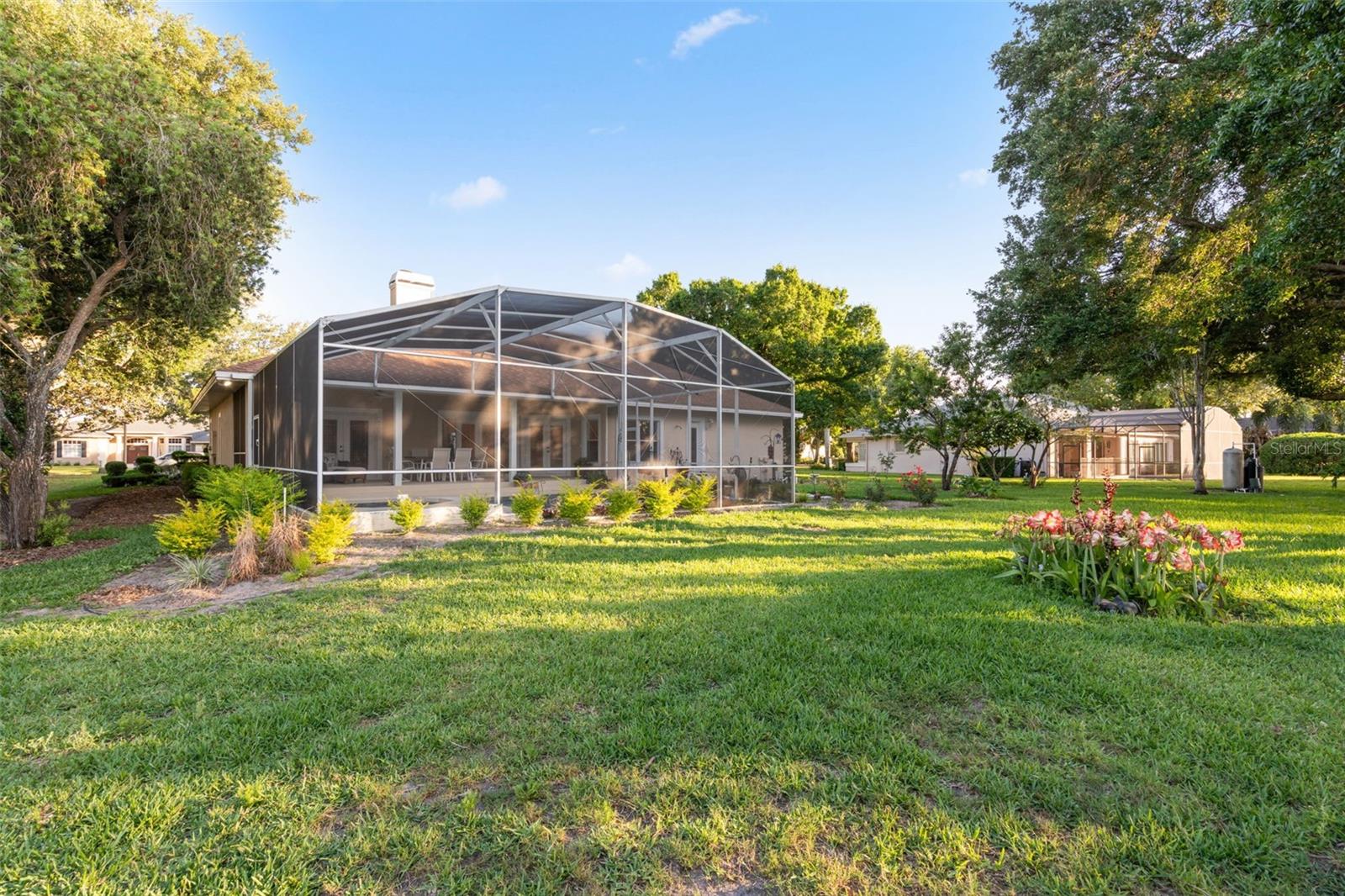 SUNSET LAKES - Residential