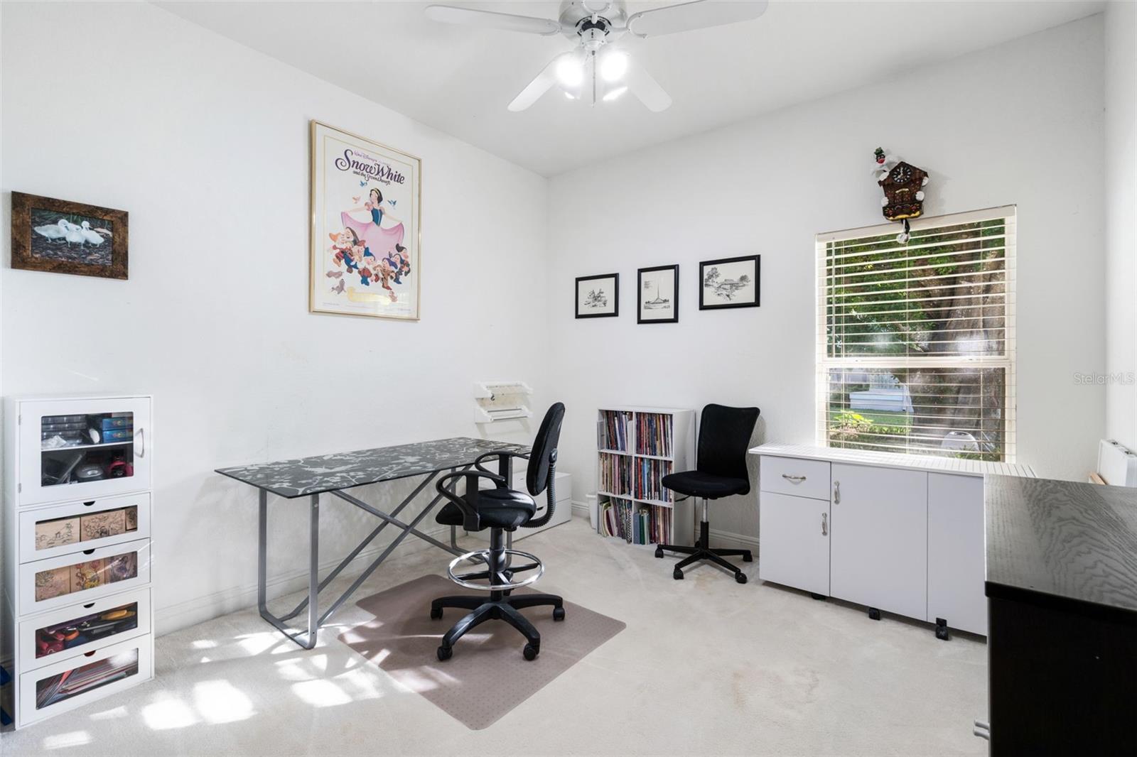 SUNSET LAKES - Residential