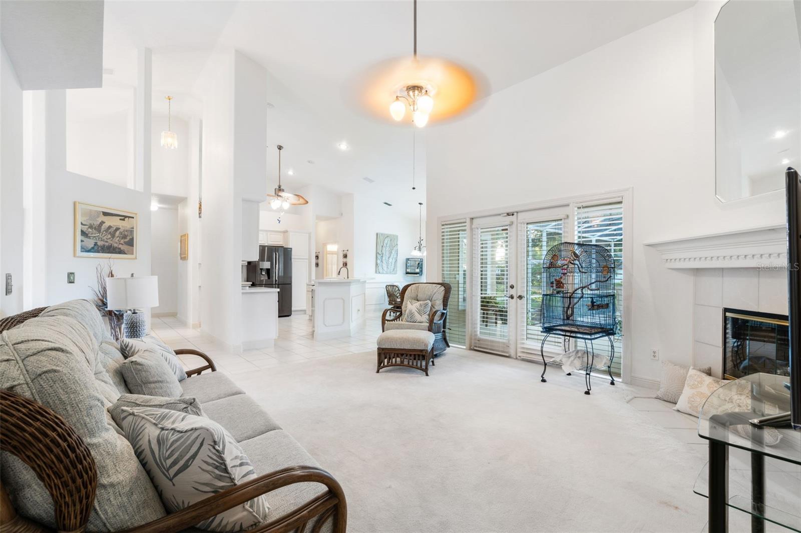 SUNSET LAKES - Residential