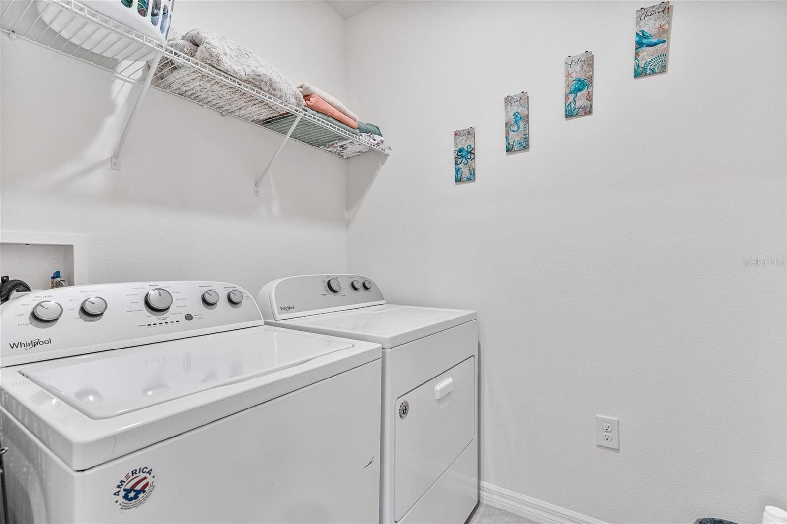 VICTORIA OAKS PH D - Residential