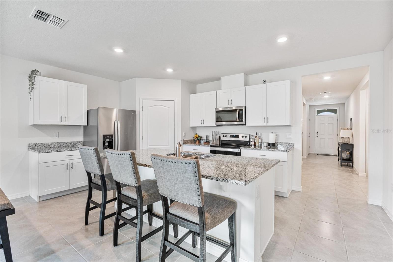 VICTORIA OAKS PH D - Residential