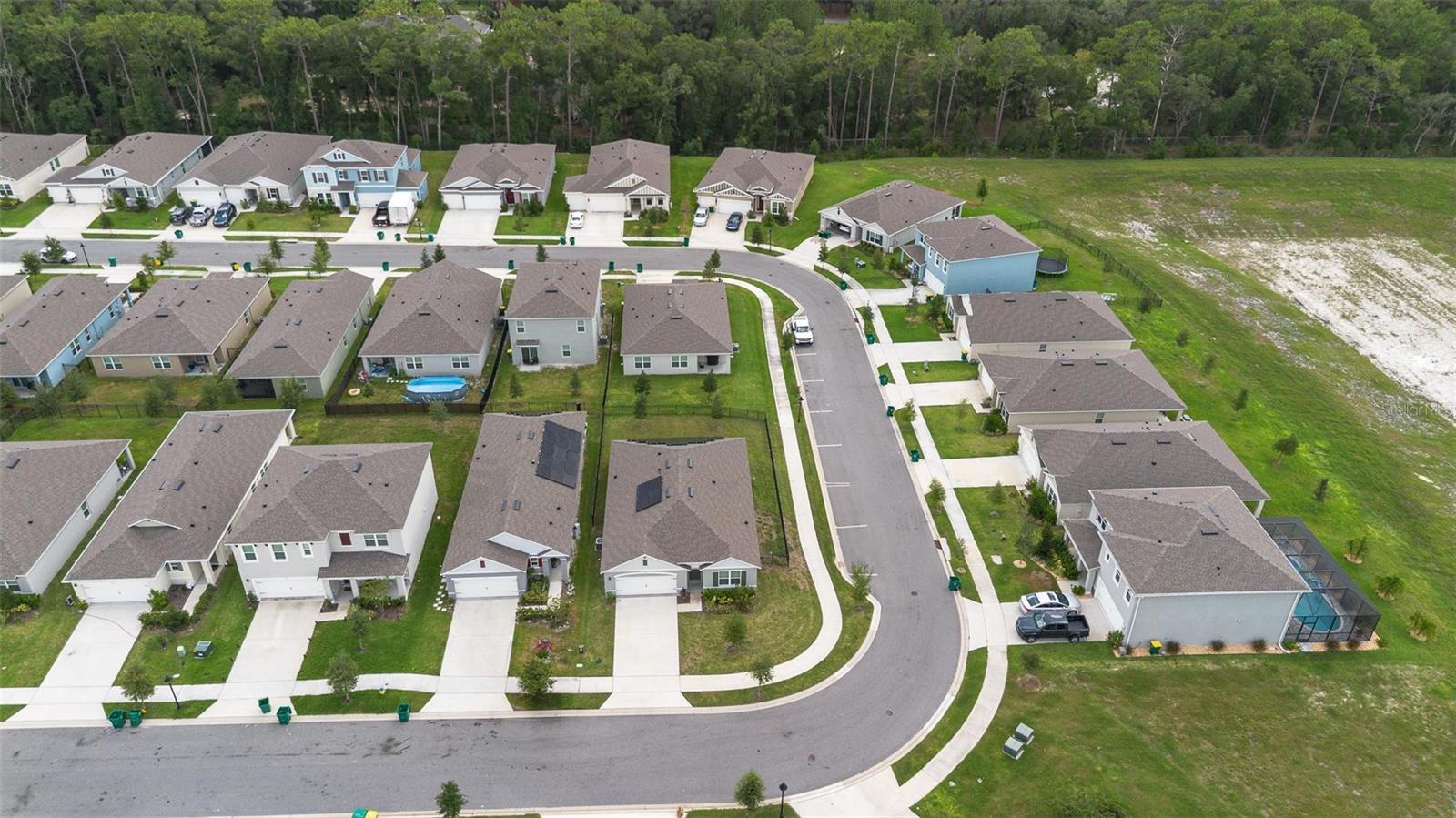 VICTORIA OAKS PH D - Residential