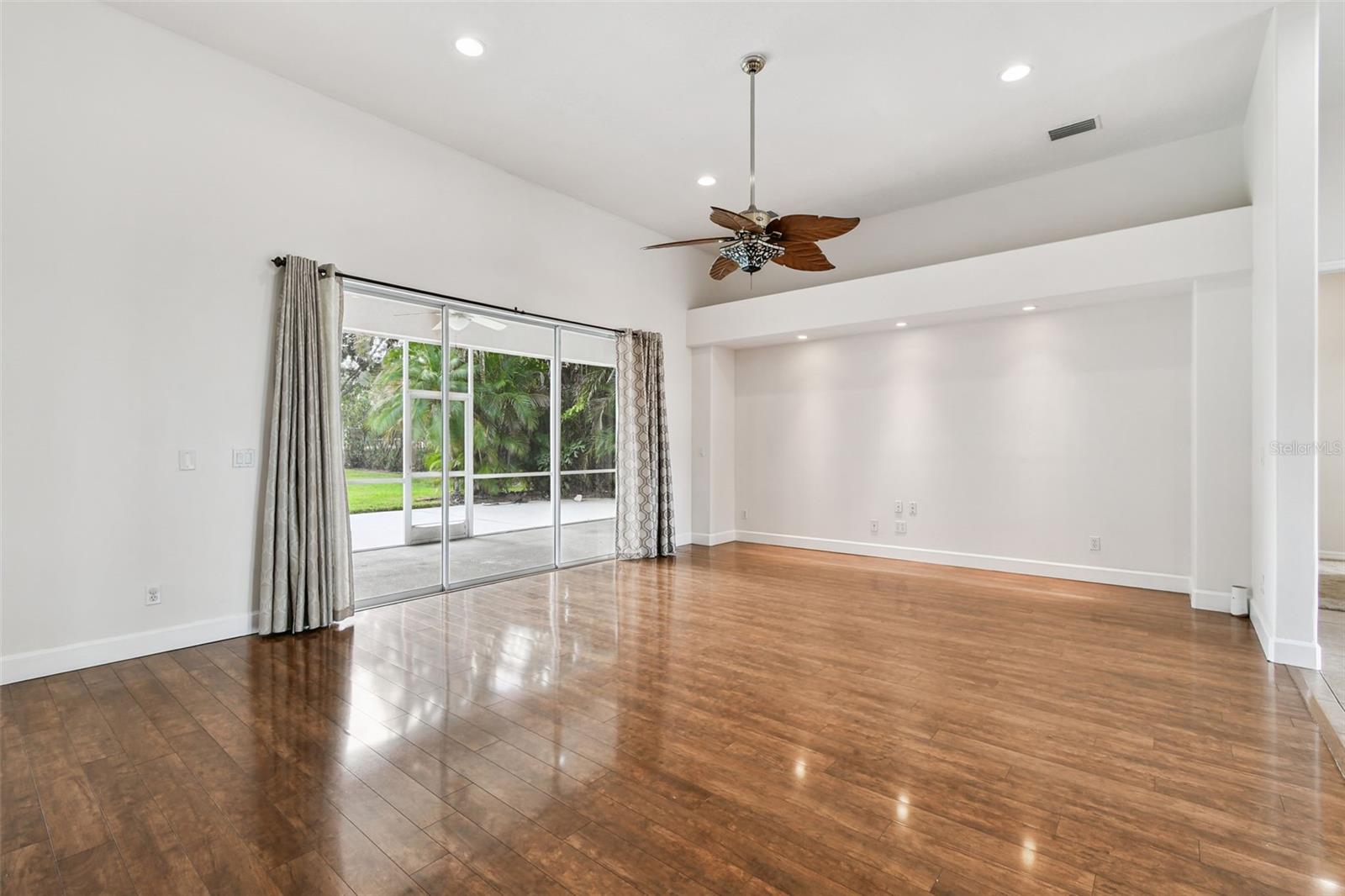BARTON FARMS - Residential