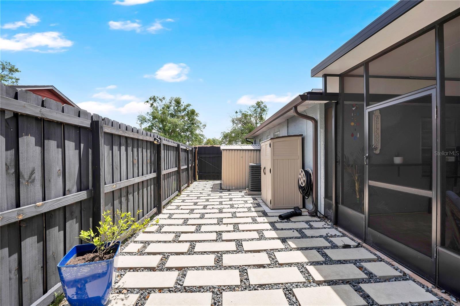 RICH MOOR VILLAS - Residential