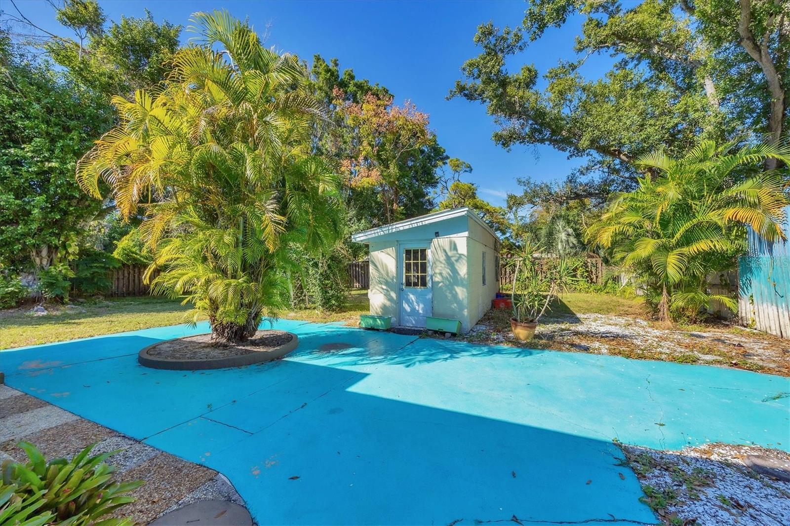 ACREAGE & UNREC - Residential