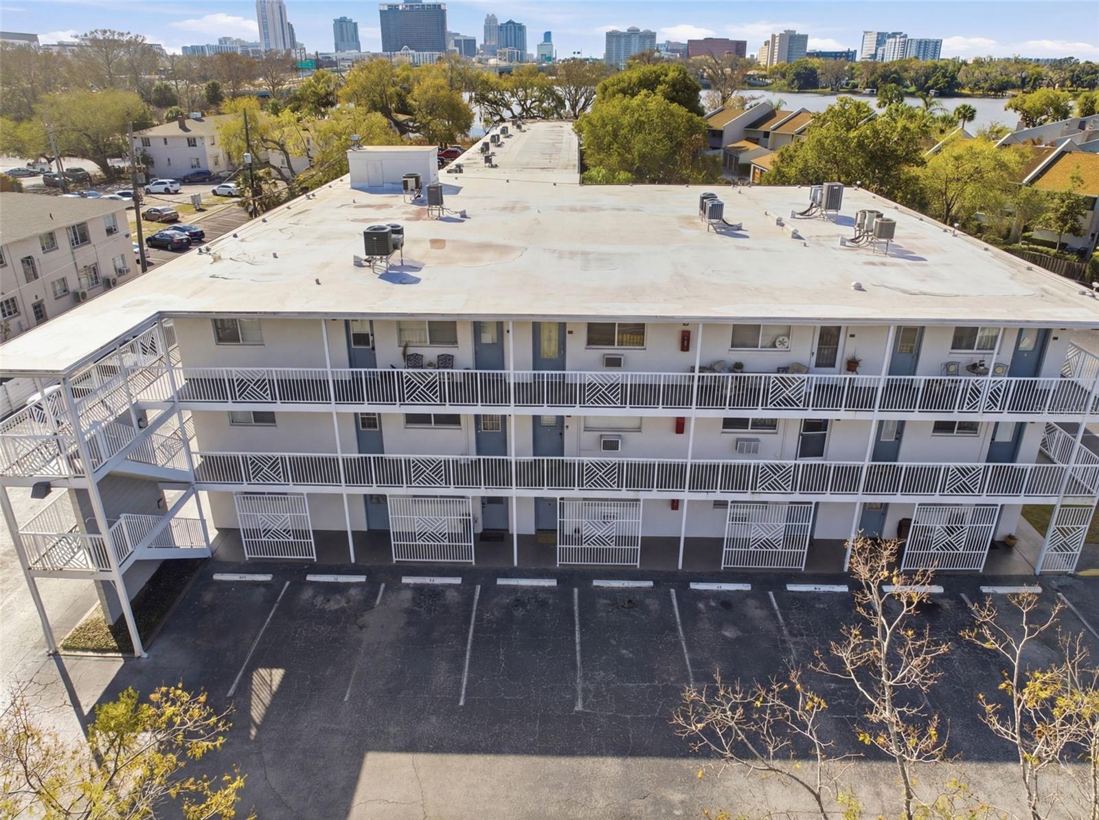 HAMPSHIRE HOUSE - Residential