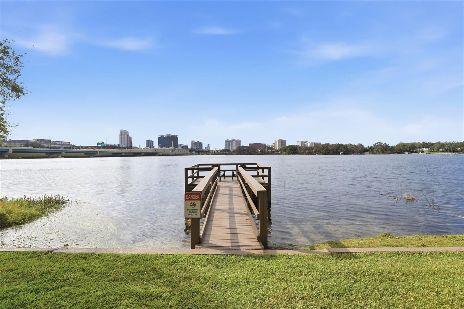 HAMPSHIRE HOUSE - Residential