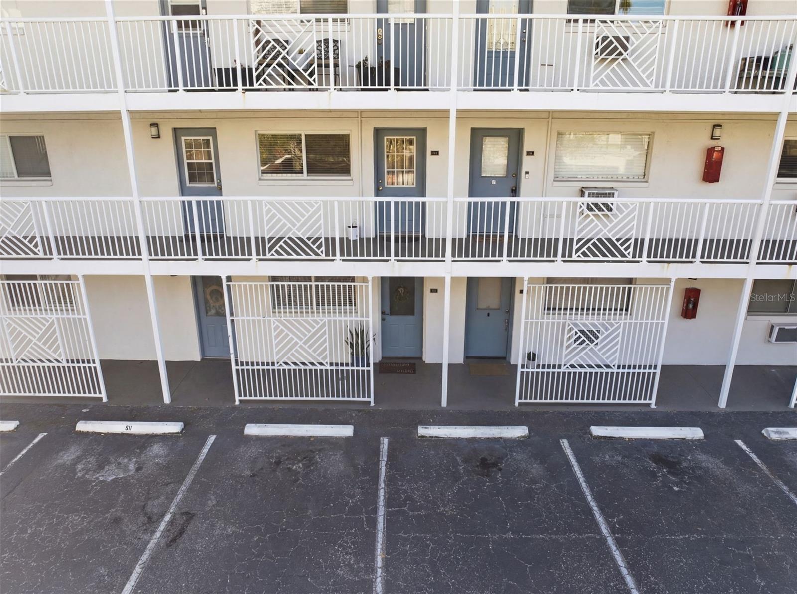 HAMPSHIRE HOUSE - Residential