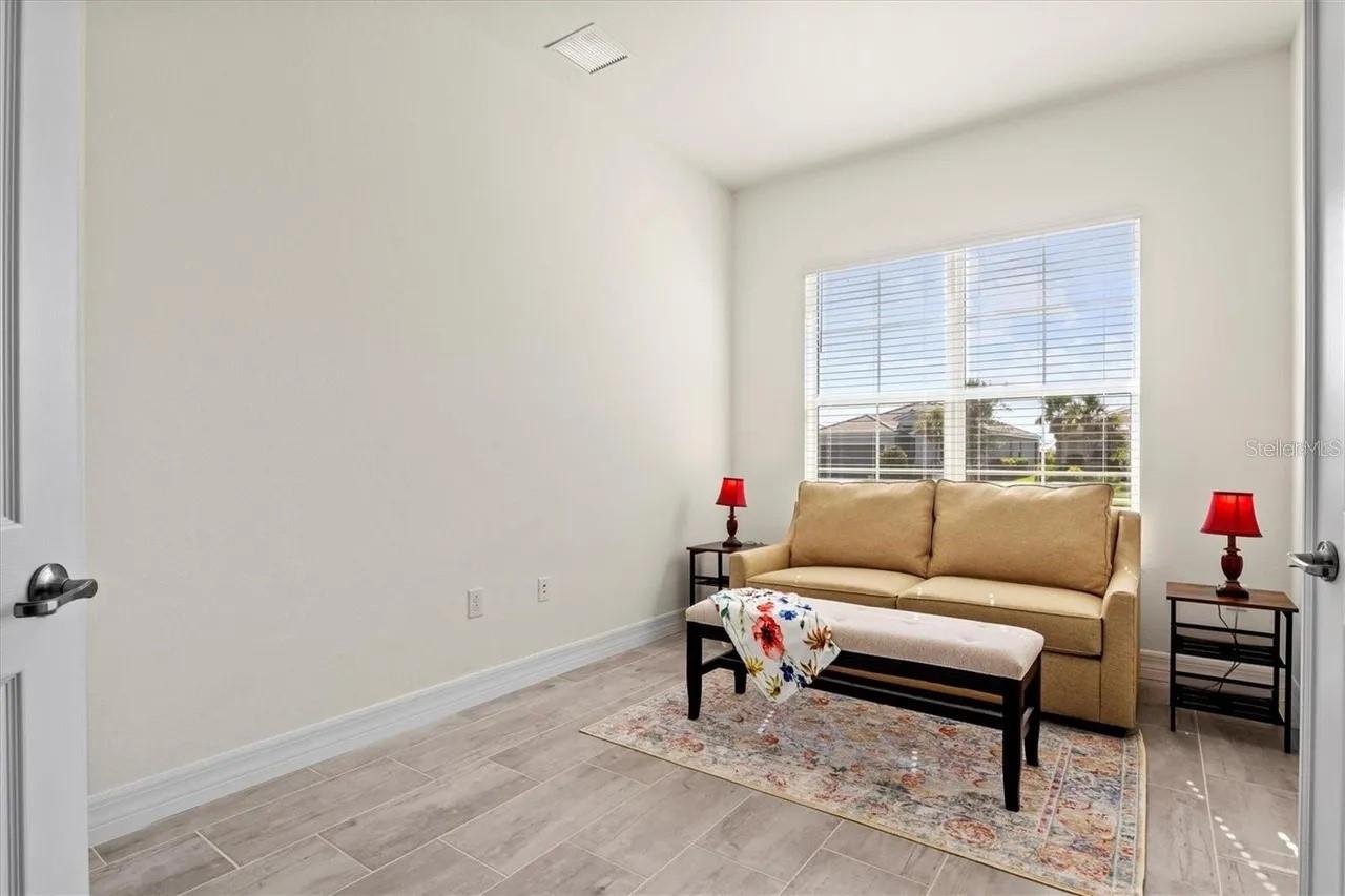 HARBOR WEST - Residential