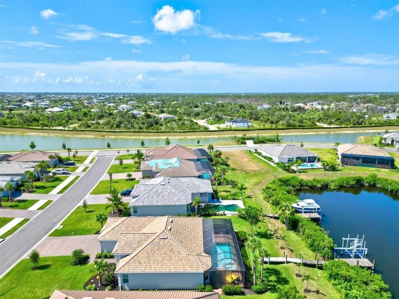 HARBOR WEST - Residential