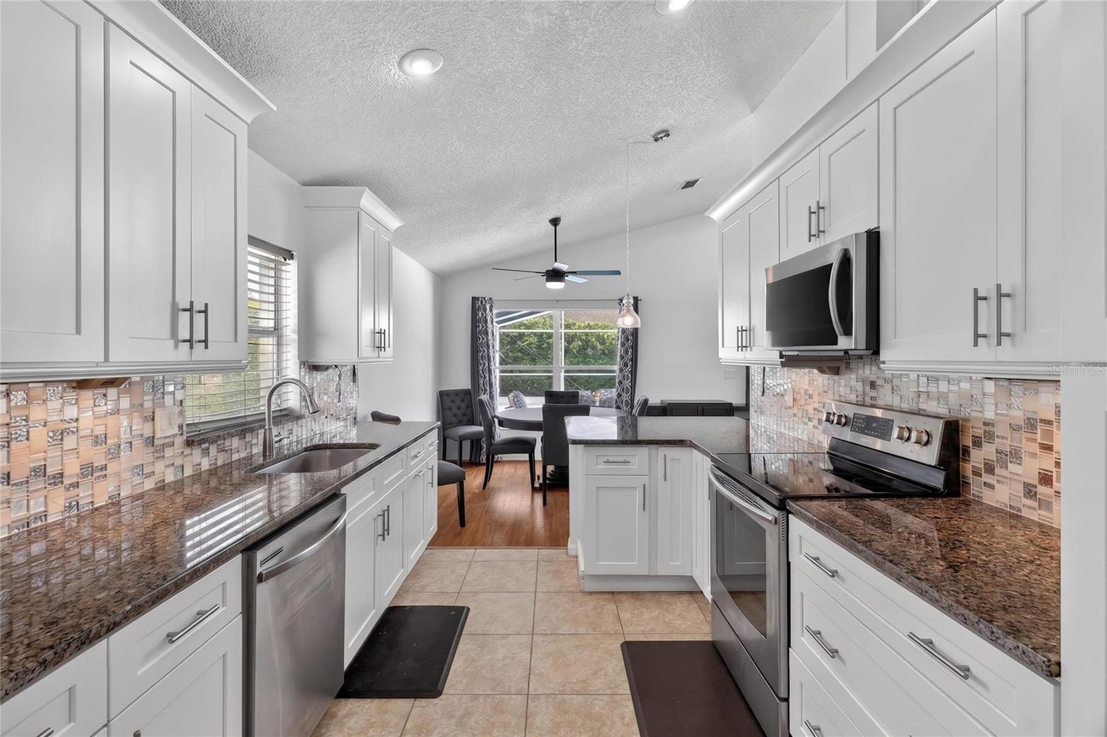CARIBBEAN COVE - Residential