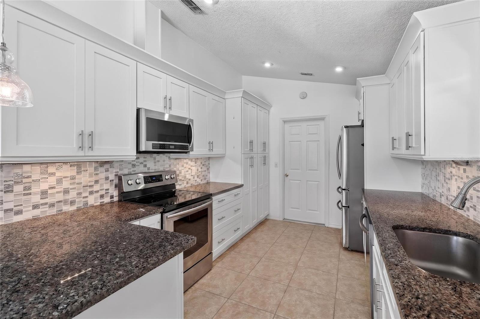 CARIBBEAN COVE - Residential
