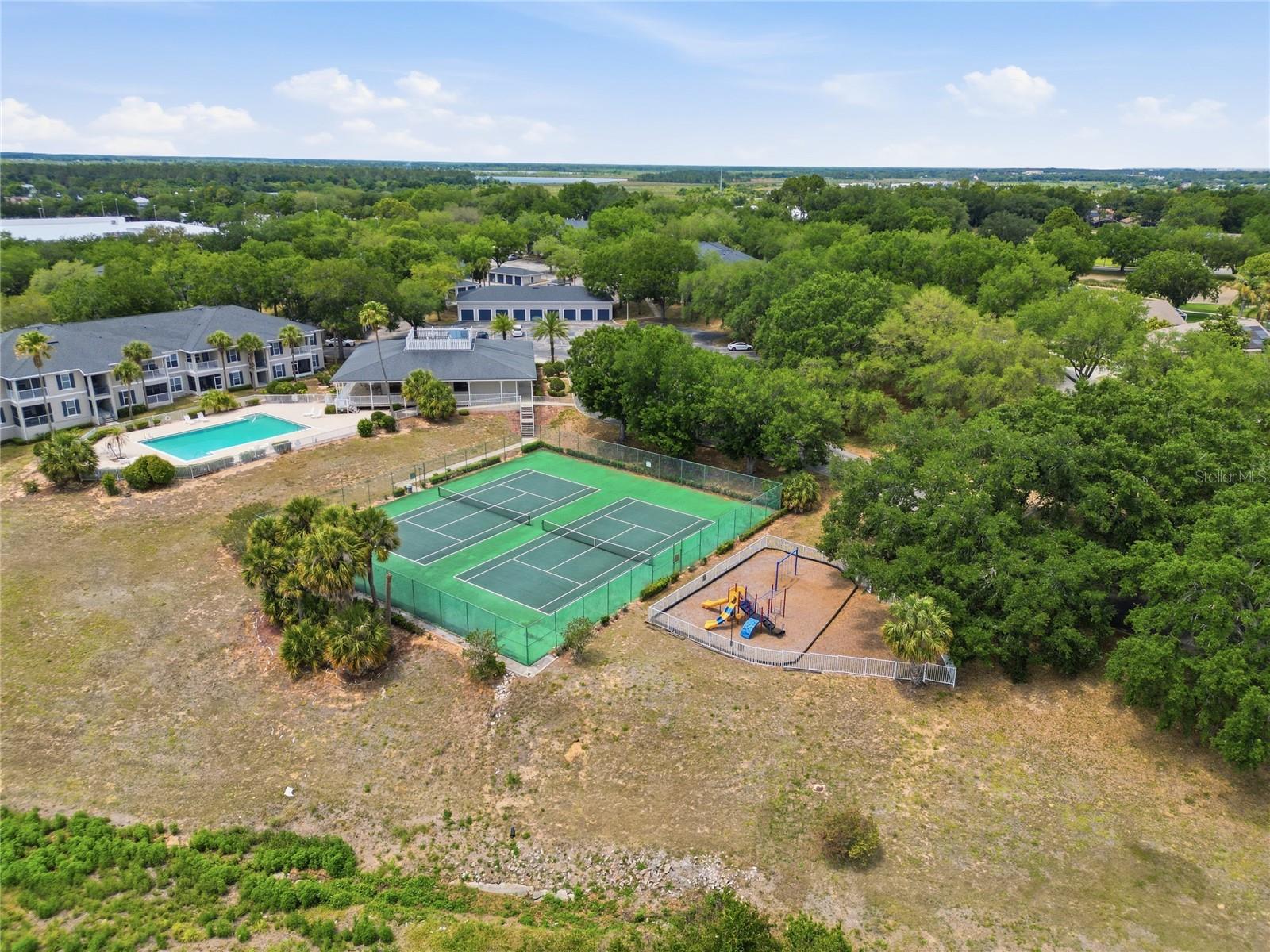 CARIBBEAN COVE - Residential
