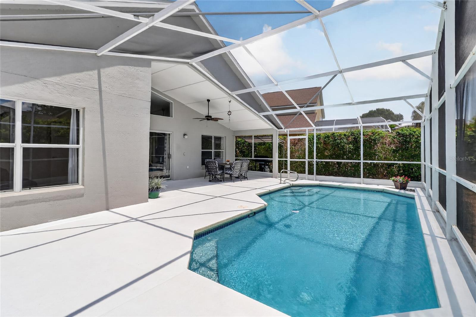 CARIBBEAN COVE - Residential