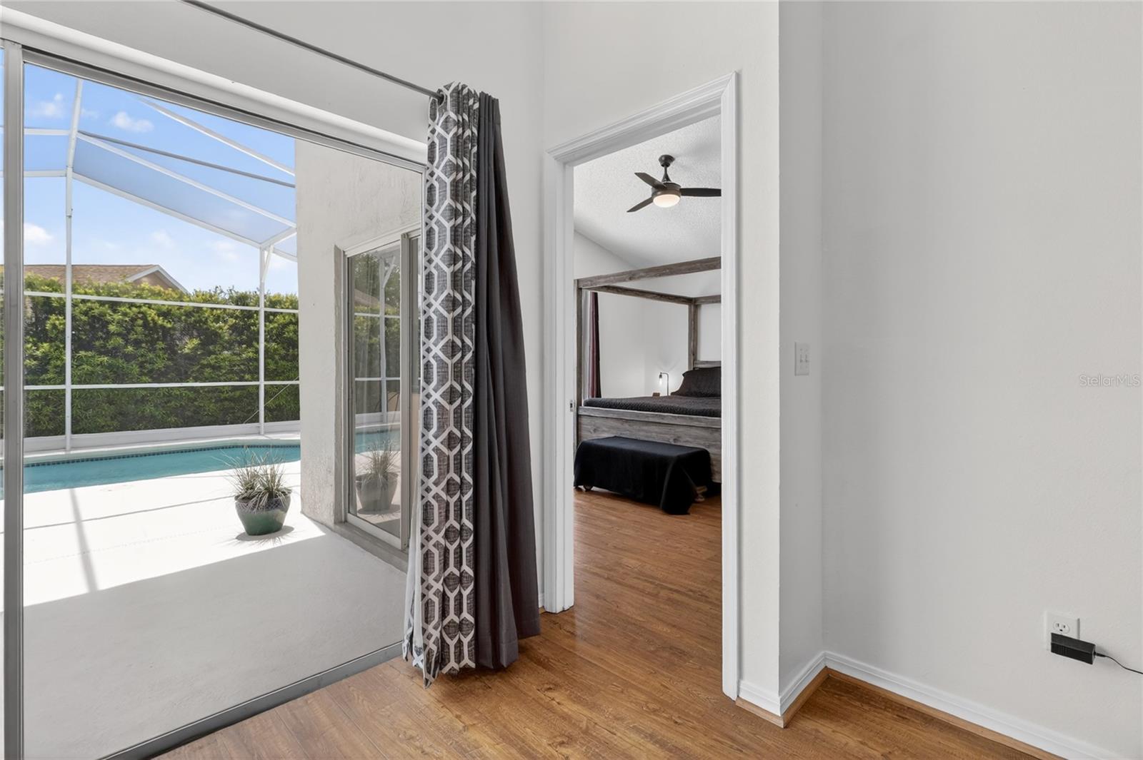 CARIBBEAN COVE - Residential