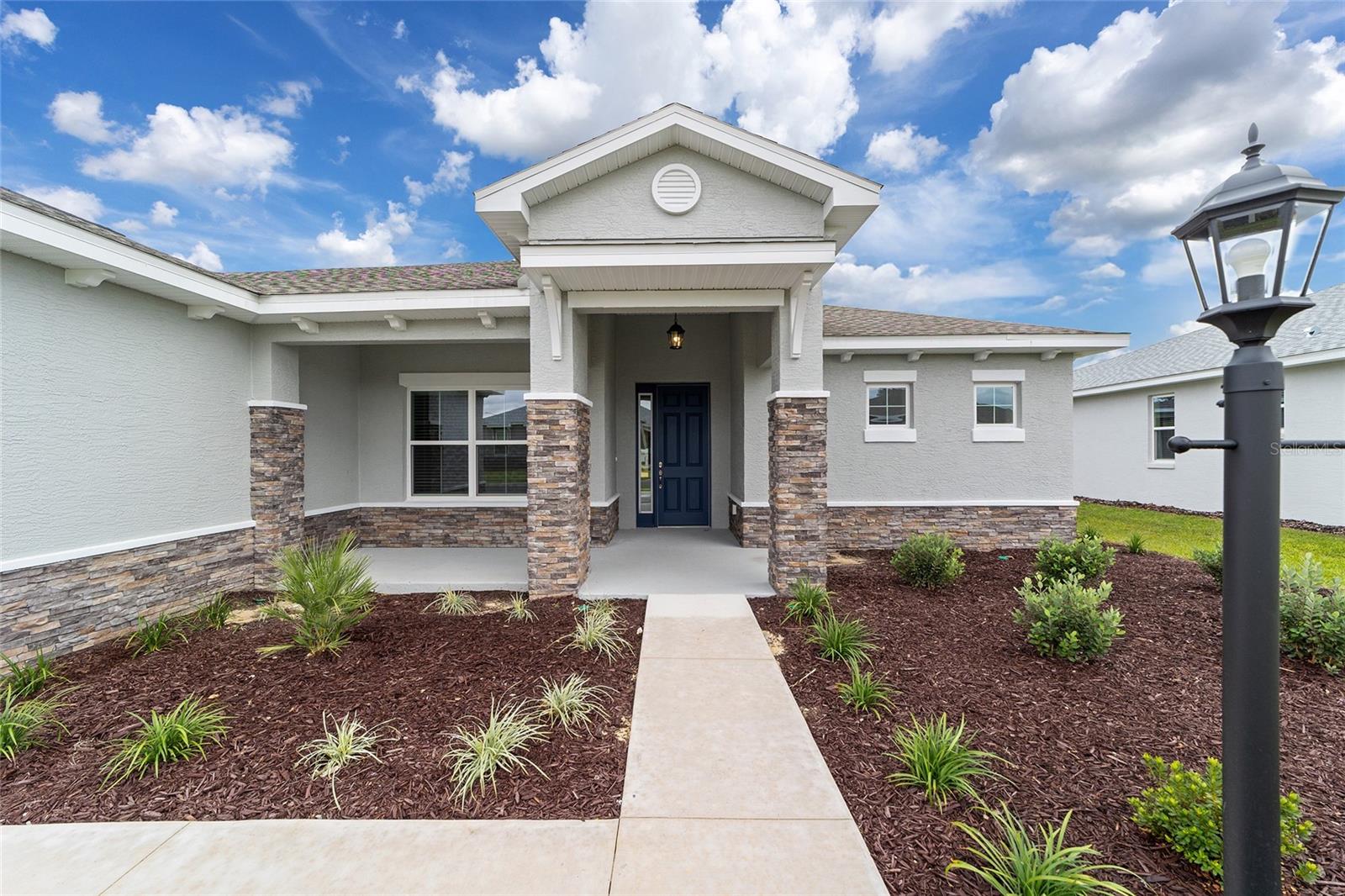 ON TOP OF THE WORLD - Residential