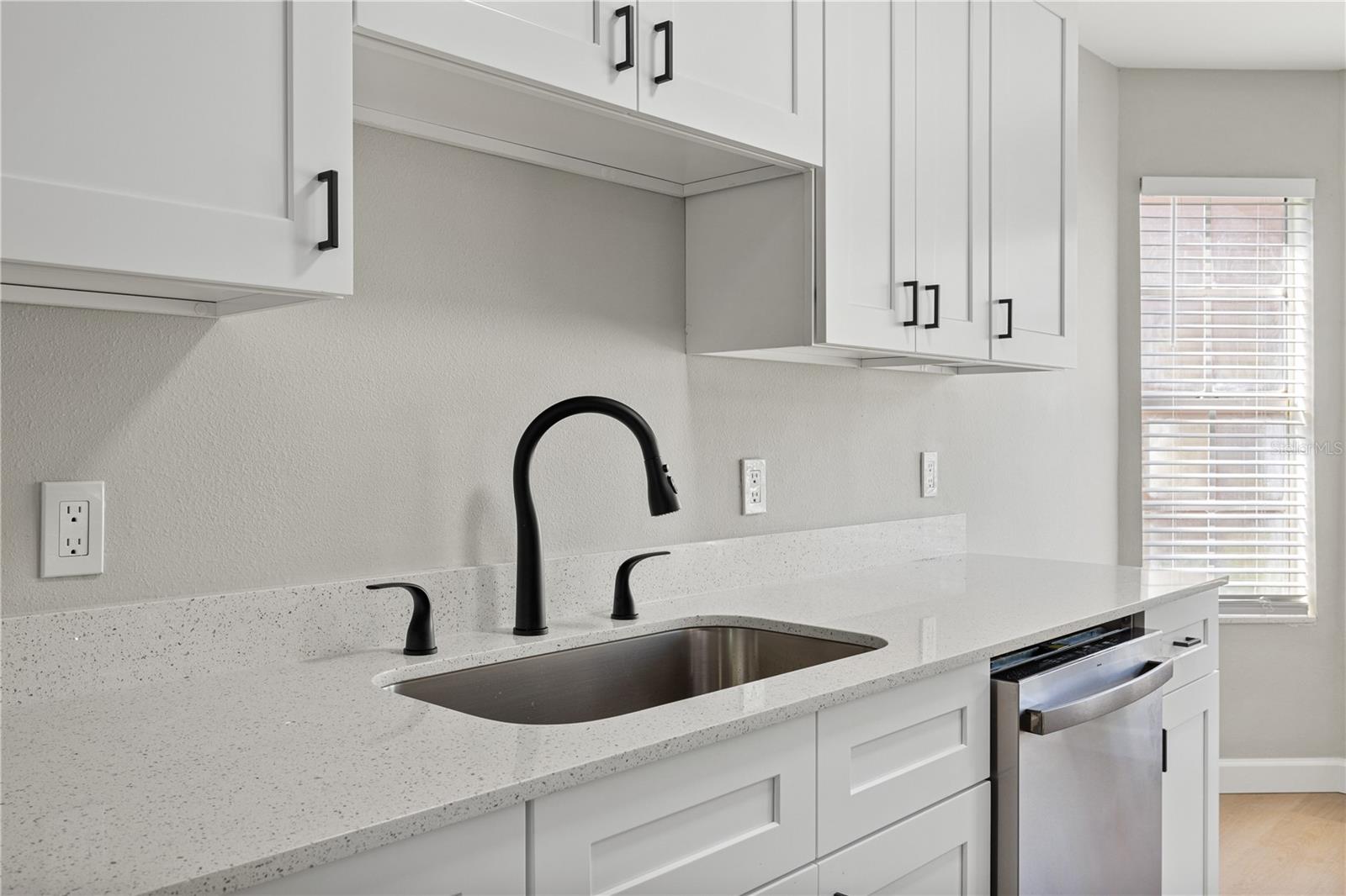 WHISPER LAKES - Residential