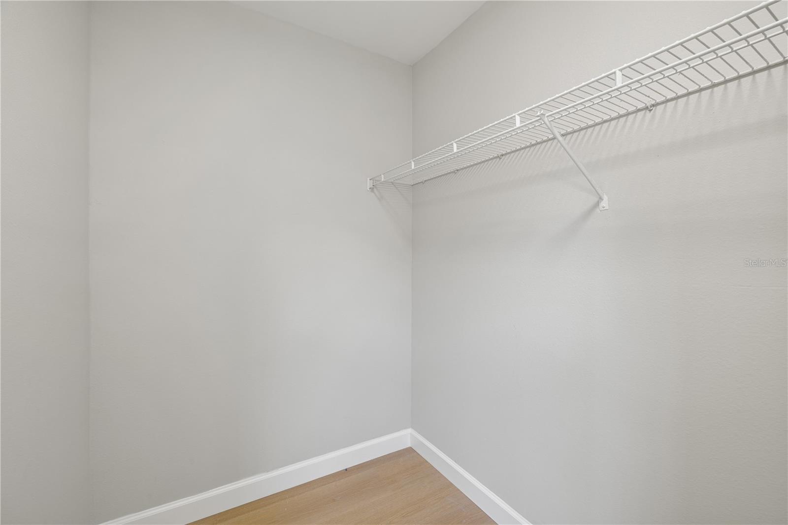 WHISPER LAKES - Residential