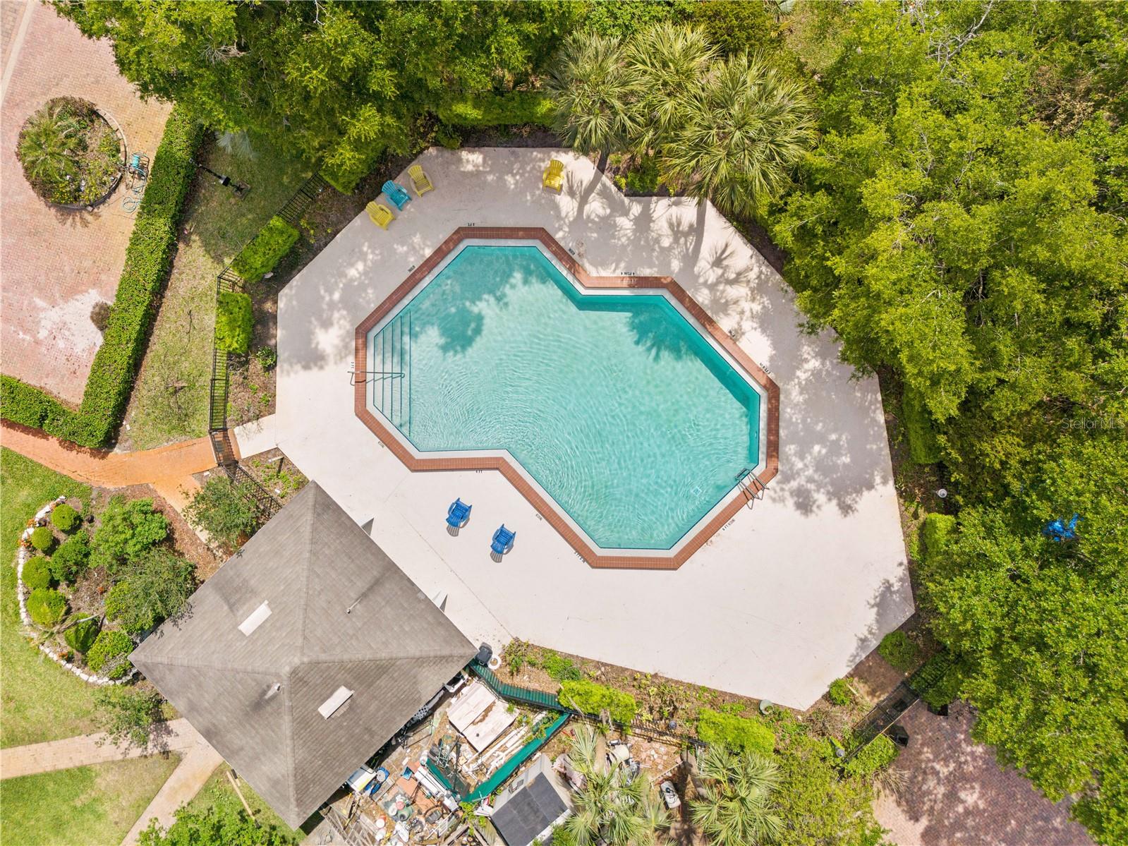 WHISPER LAKES - Residential