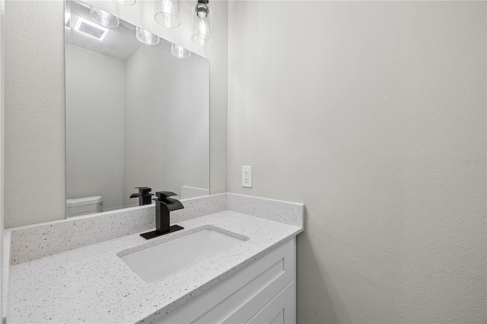 WHISPER LAKES - Residential