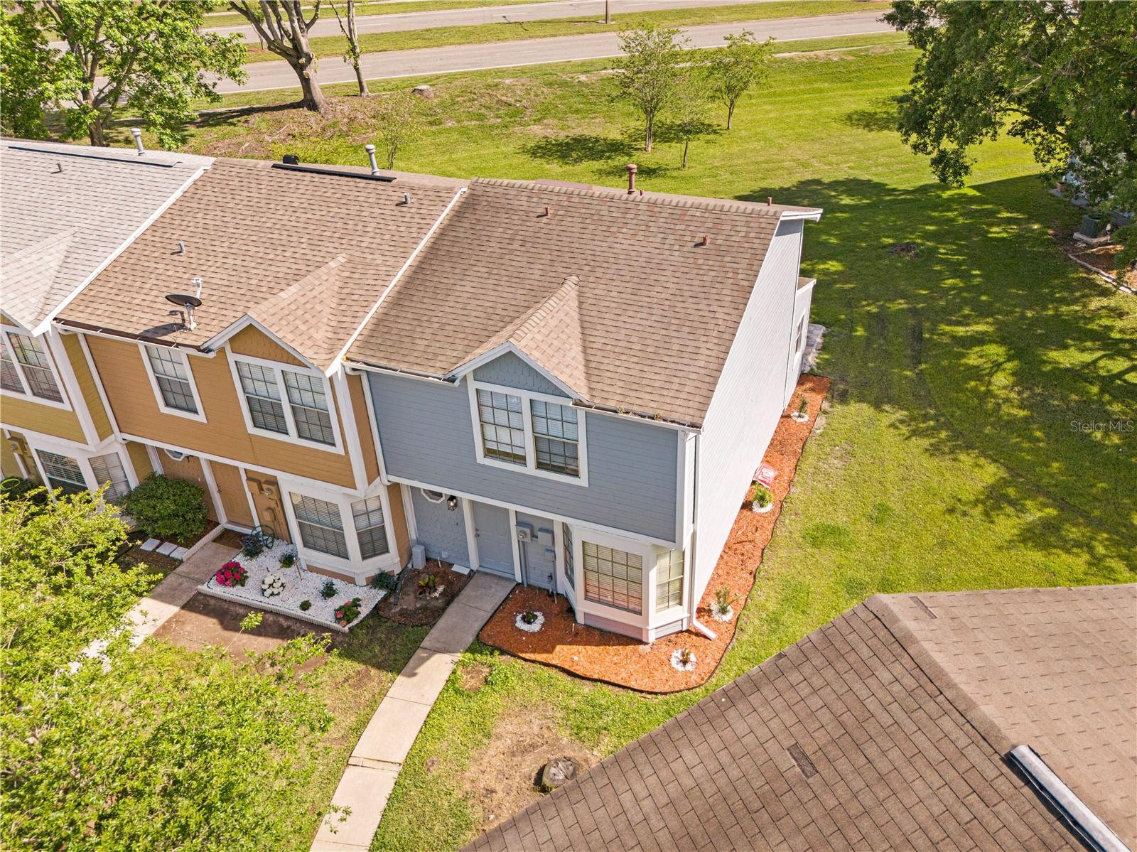 WHISPER LAKES - Residential