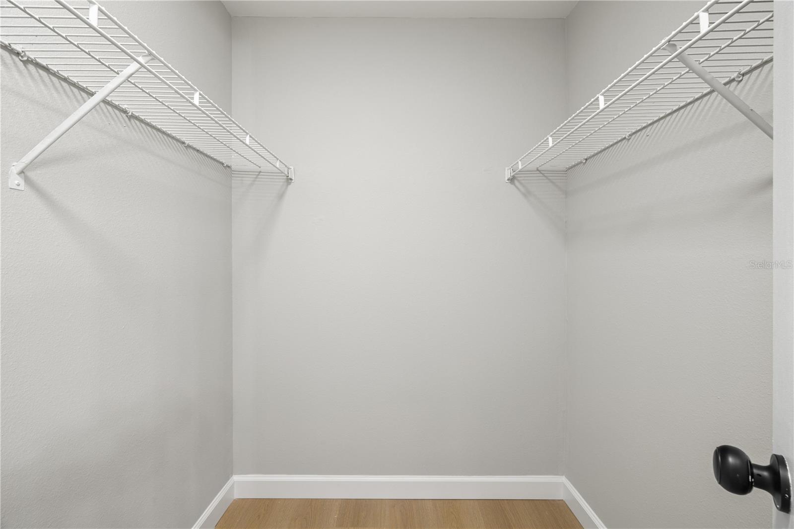 WHISPER LAKES - Residential