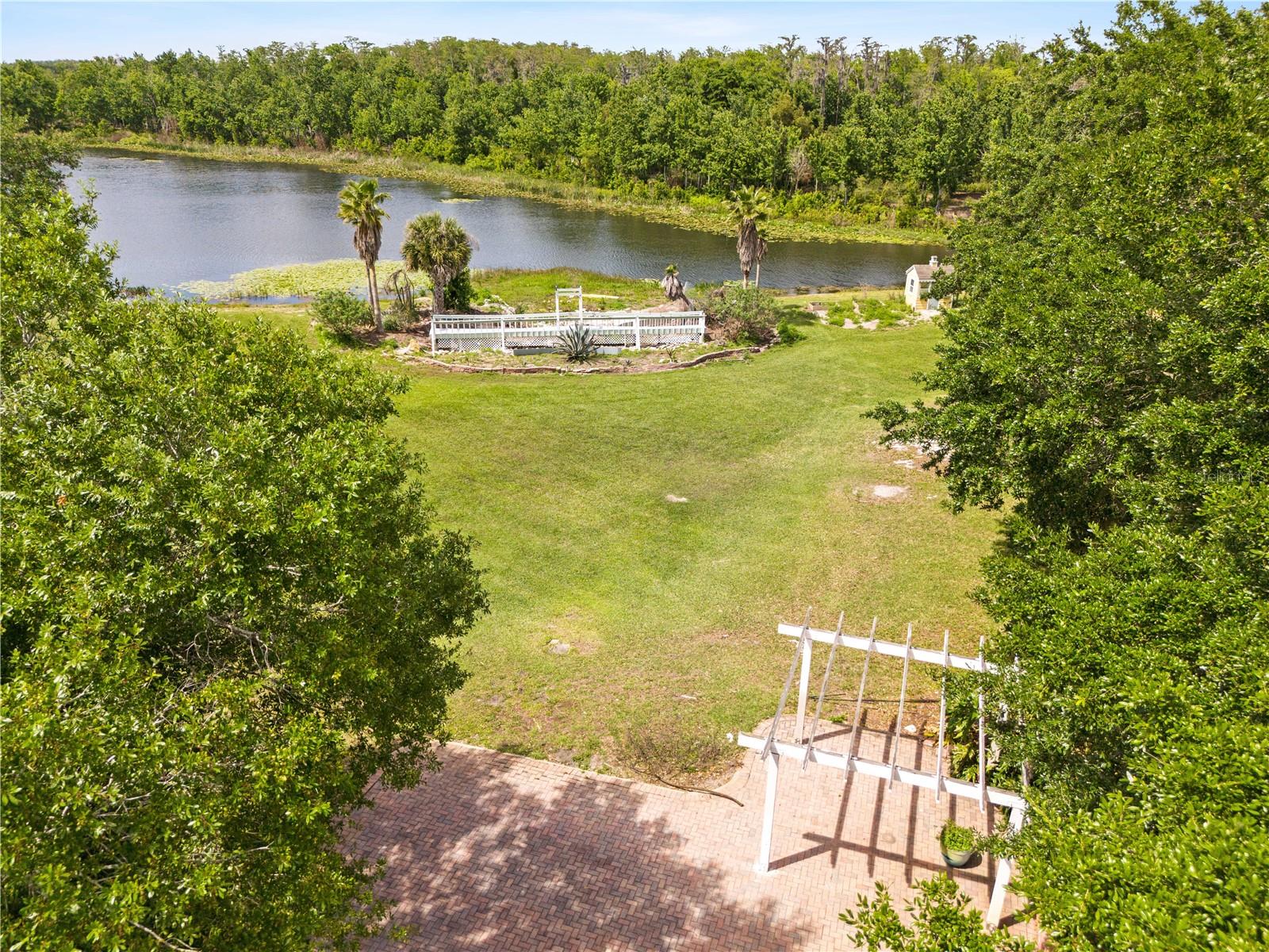 WHISPER LAKES - Residential