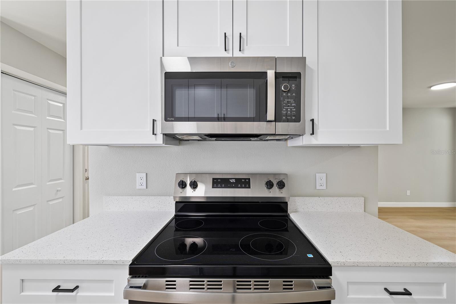 WHISPER LAKES - Residential