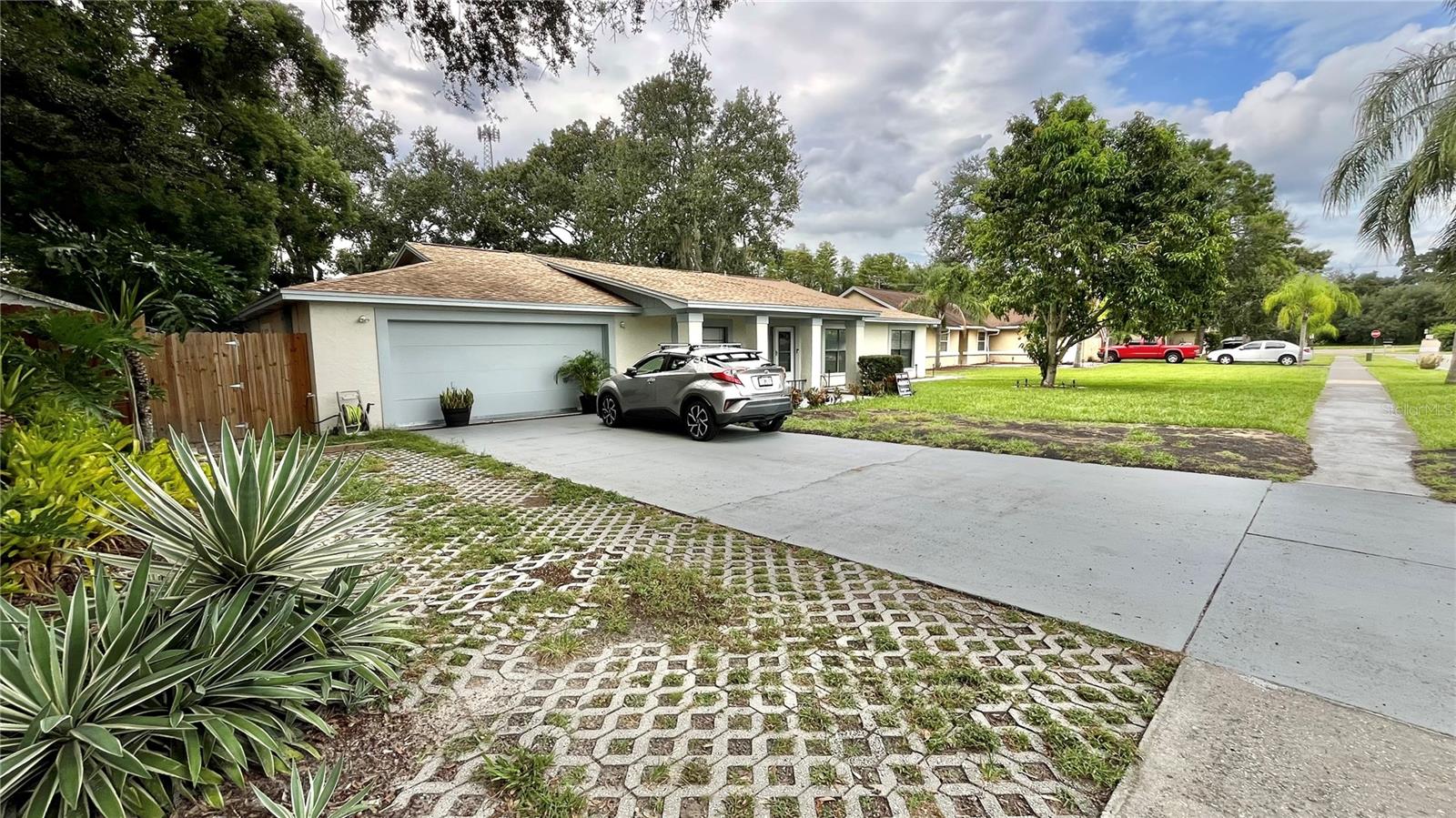 WOODBRIAR WEST - Residential