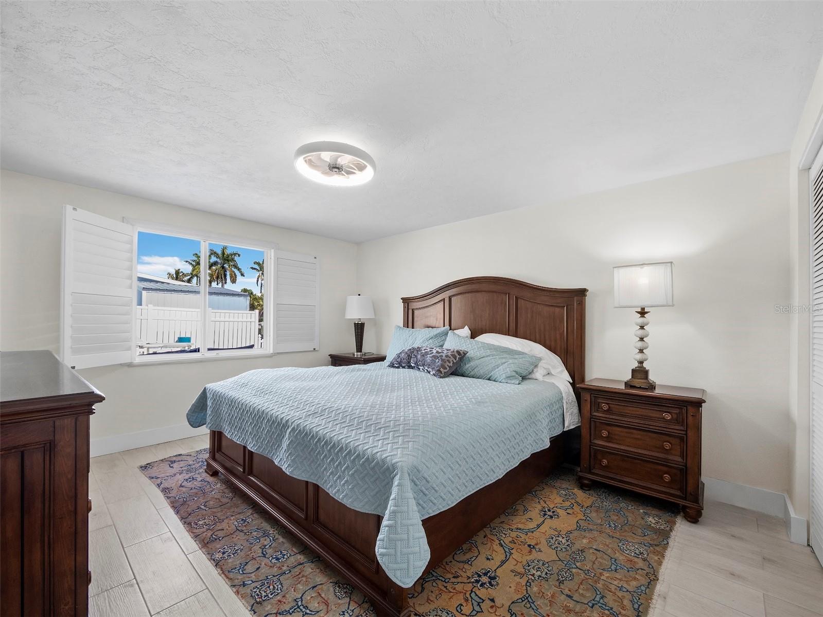 LONGBOAT KEY - Residential