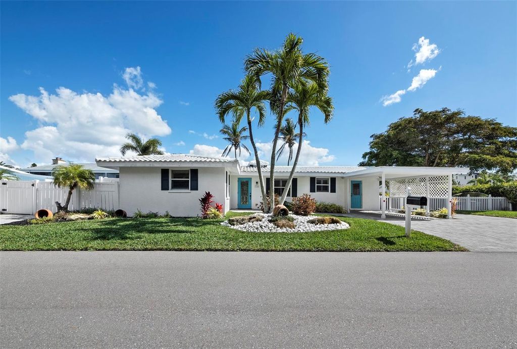 Photo of 726 Jungle Queen Way, Longboat Key, FL 34228 (MLS # A4684733)