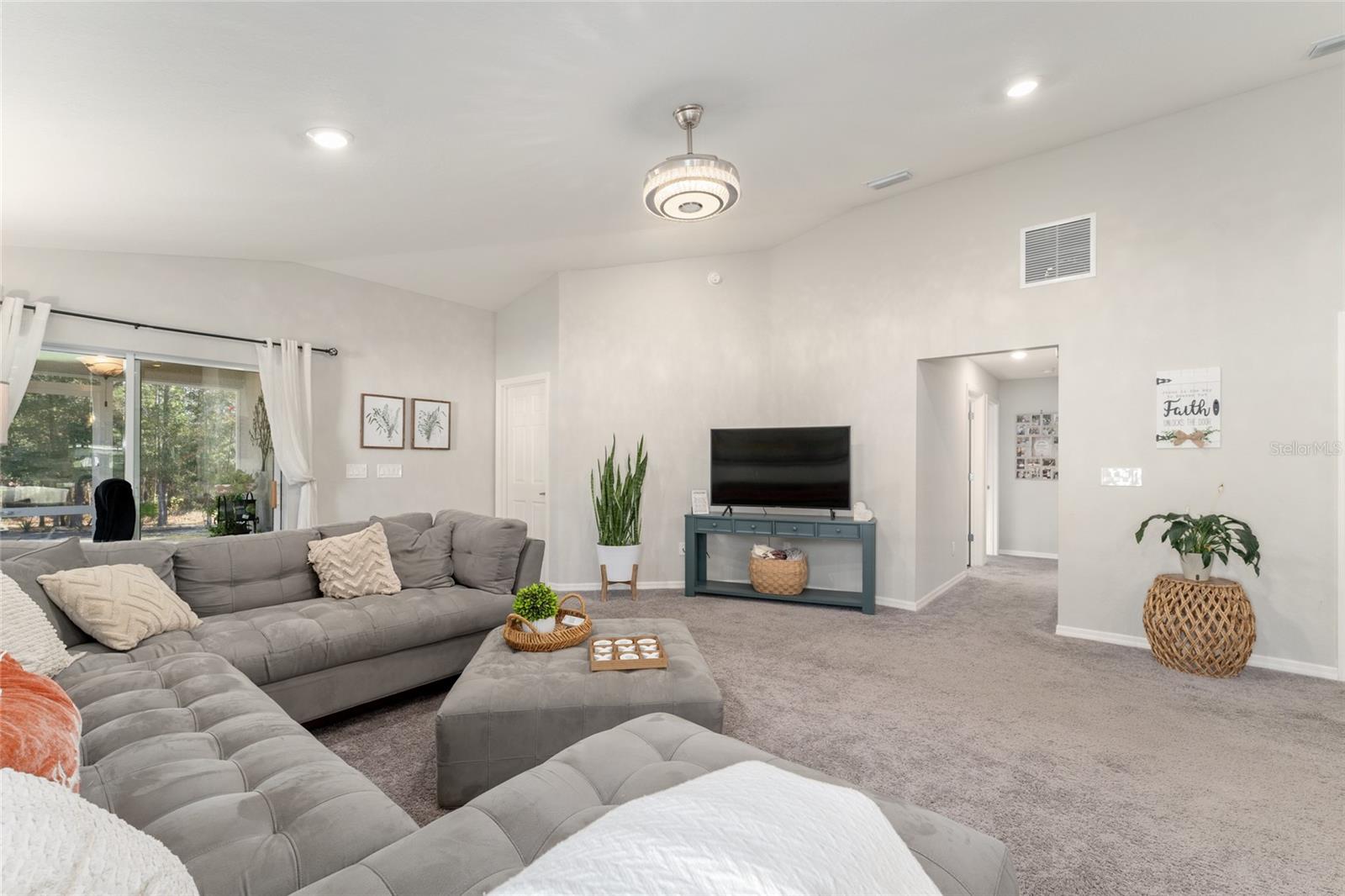 KINGSLAND COUNTRY ESTATE - Residential