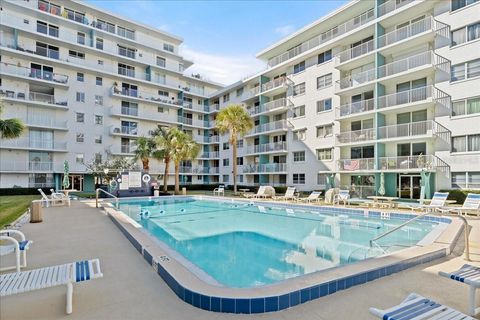 A home in DAYTONA BEACH