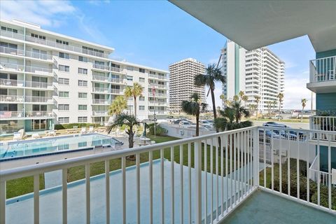 A home in DAYTONA BEACH