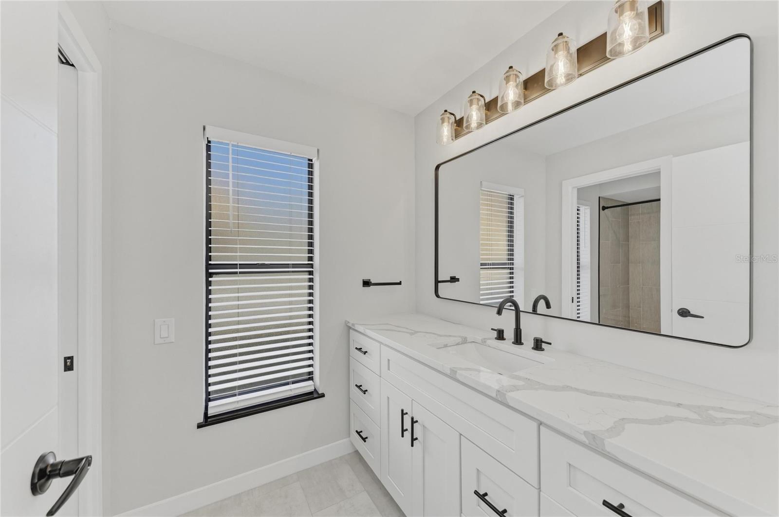 CENTER GATE ESTATES PH 01B - Residential